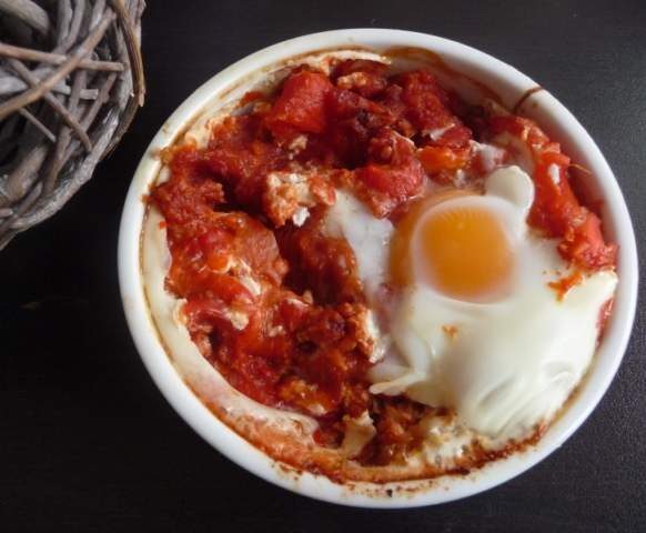 Tajine poivrons, tomates et œufs
