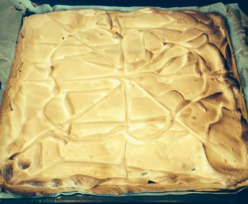 Tarte à la Rhubarbes meringuée