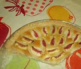 Tarte Amandine aux pêches de vigne