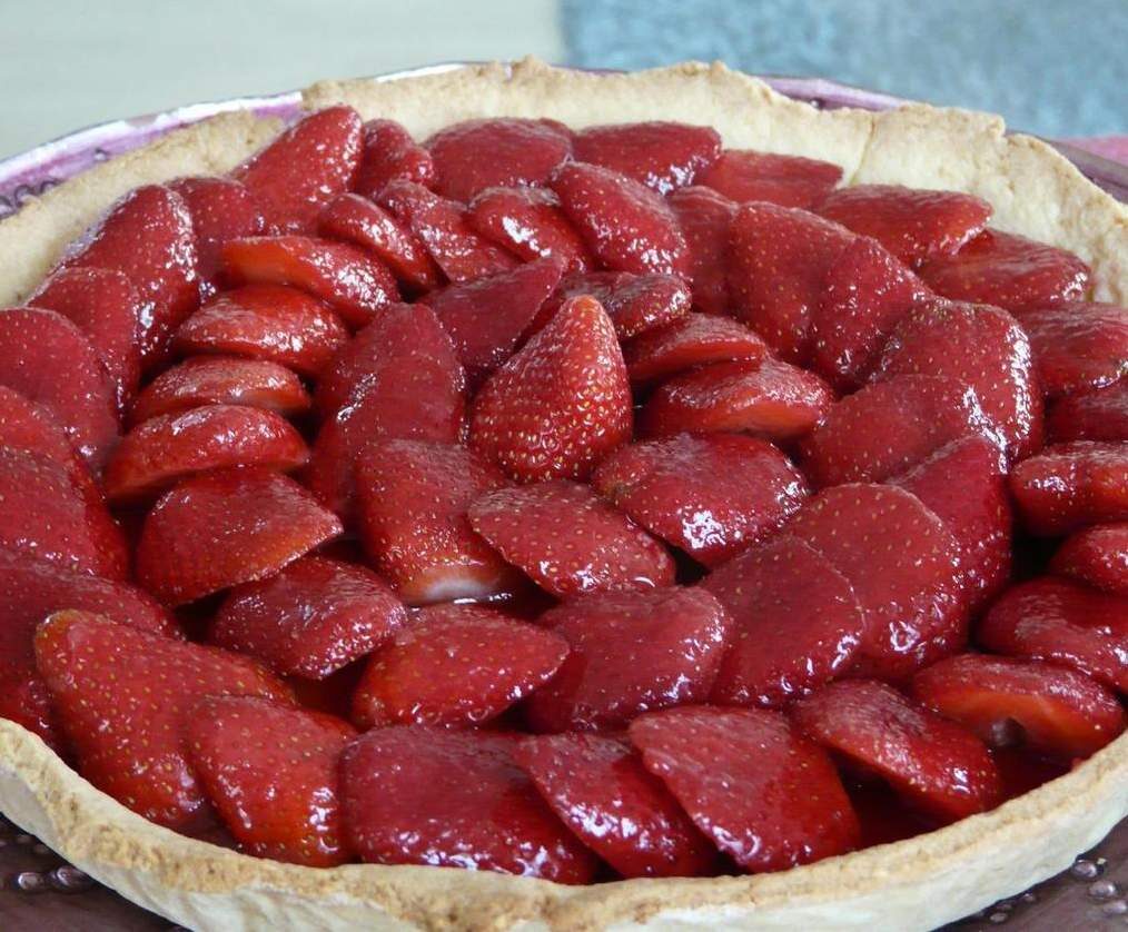 Tarte au Fraise, crème patissière, coulis de fraise