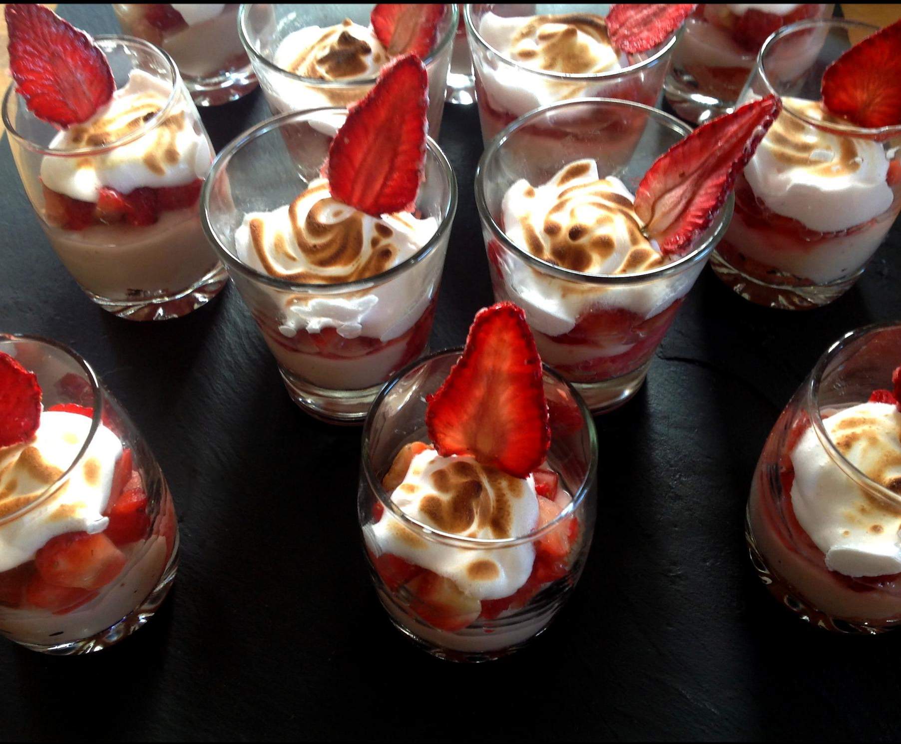 Tarte aux Fraises Déstructurée et Chips de Fraises