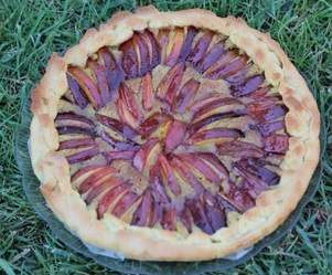 Tarte aux nectarines et à la crème de pistaches