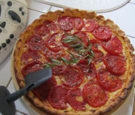 Tarte aux tomates et comté, au parfum d'estragon