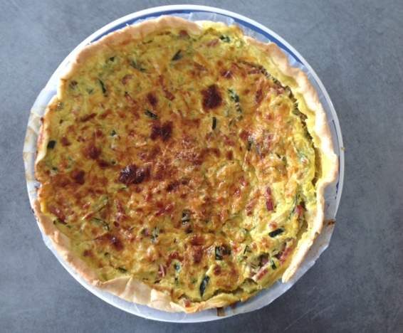 Tarte courgette/curry/allumettes de bacon