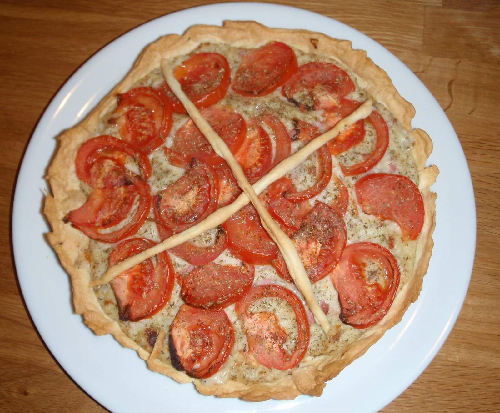 Tarte tomates oignons lardons
