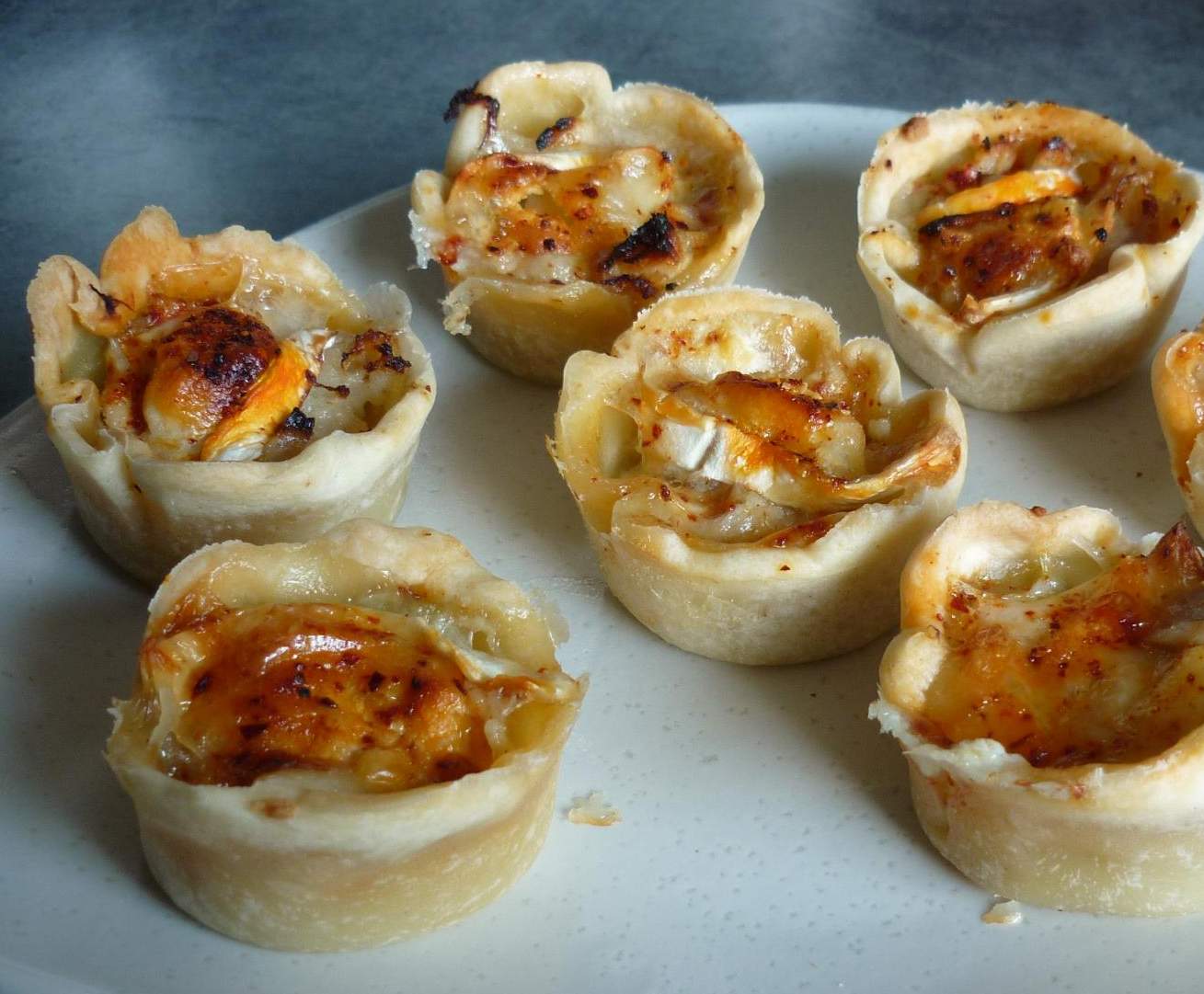 Tartelettes rhubarbe-poulet-chèvre