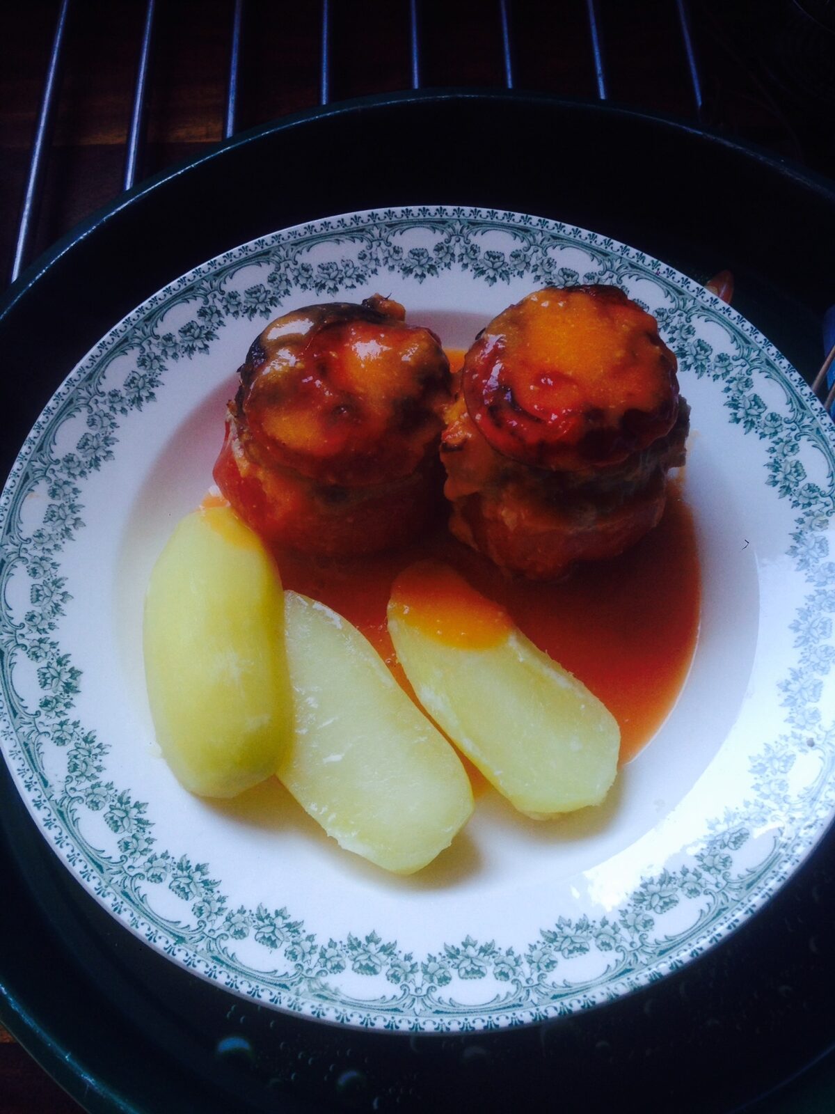 Tomates farcies et leur délicieuse sauce