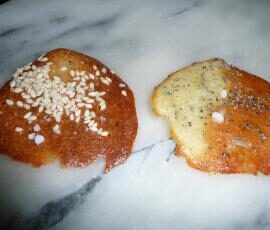 Tuiles sésame / pavot / fleur de sel pour l'apéritif