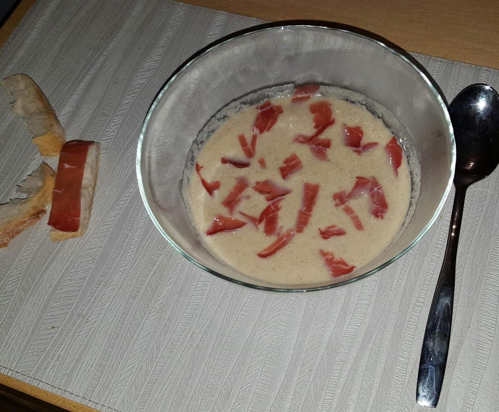 velouté d'endive et bresaola