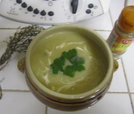 Velouté de céleri-rave parfumé