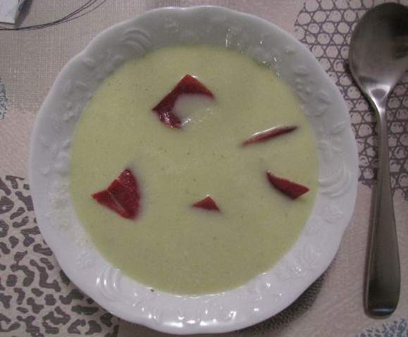 Velouté de concombre et coppa