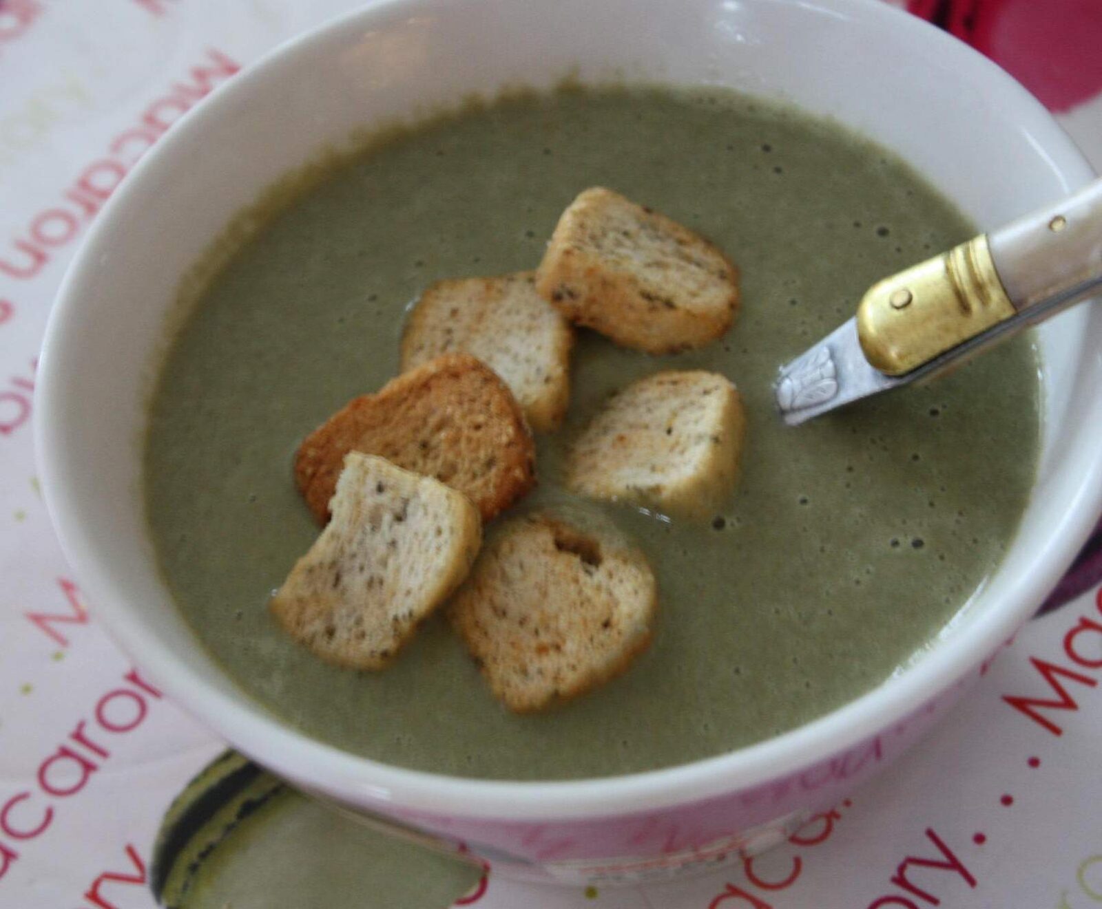 Velouté de laitue aux champignons