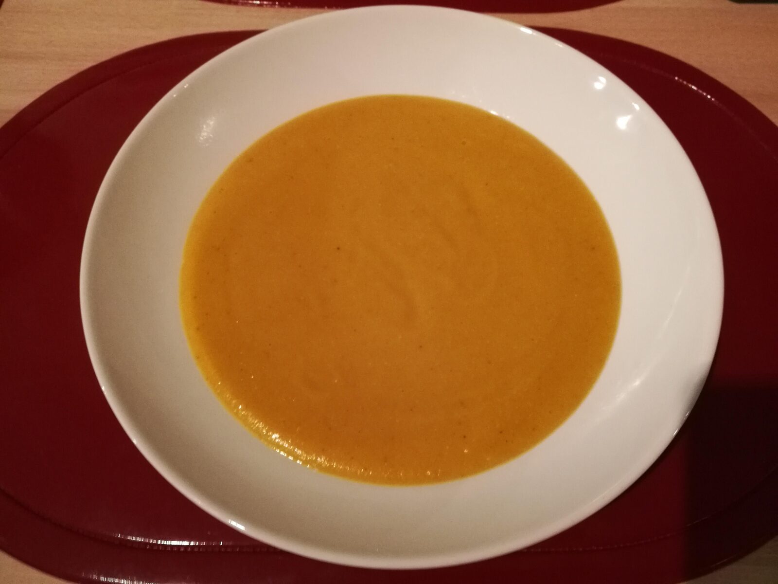 Velouté de potimarron et lentilles corail