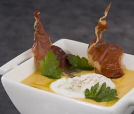 Velouté de potiron aux copeaux de jambon fumé