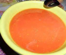 Velouté de tomates pour femmes pressées