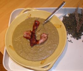 Velouté du Puy à l'émulsion de noisettes