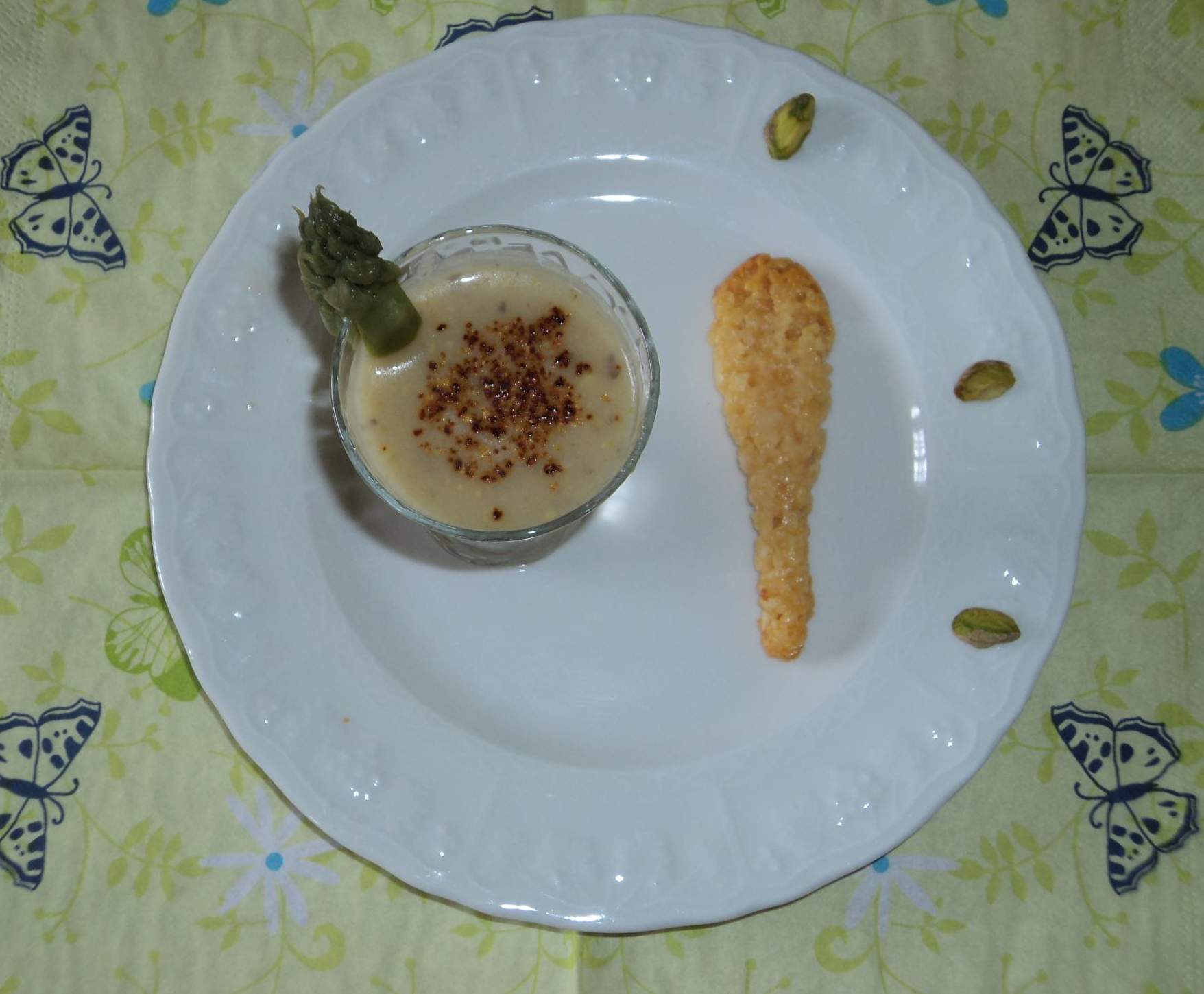 verrine aux noisettes salées